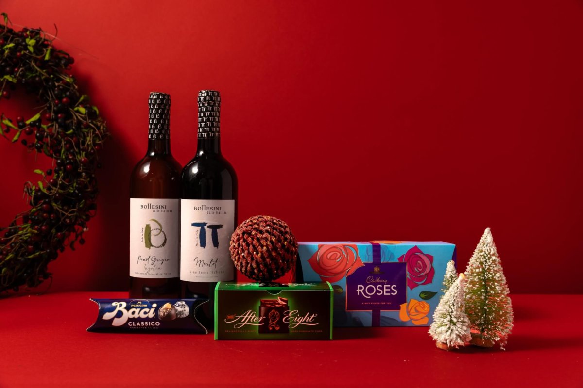 HAMPER 5 MISTLETOE & WINE 2025 - Image 2